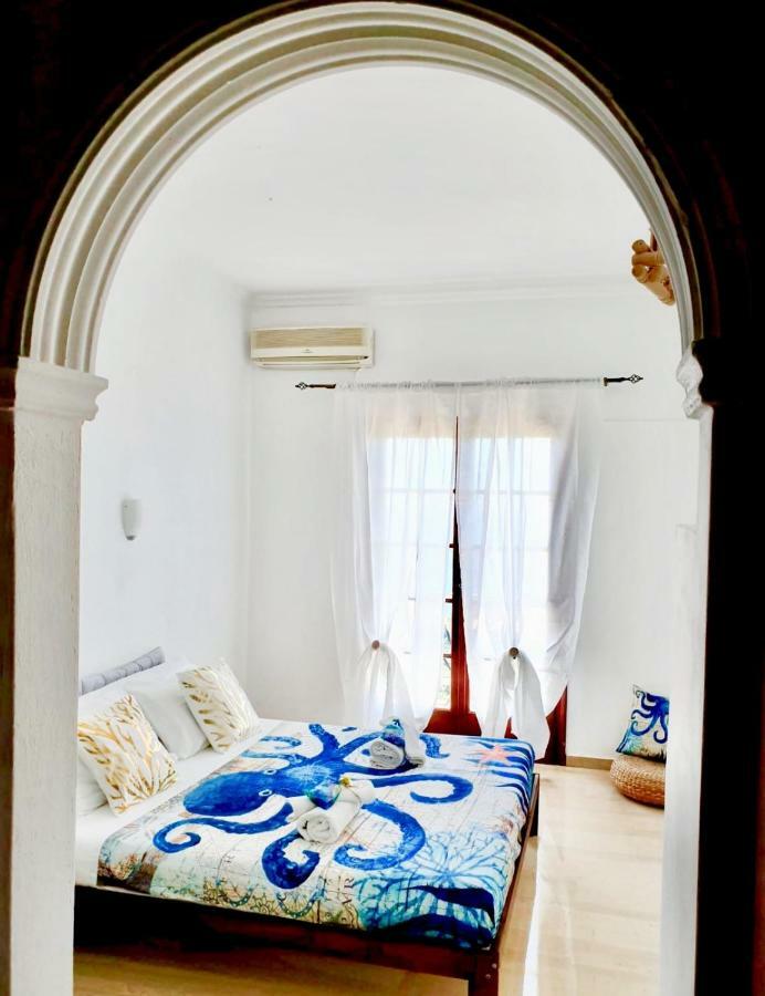Thomas Art Hotel Пелекас Экстерьер фото